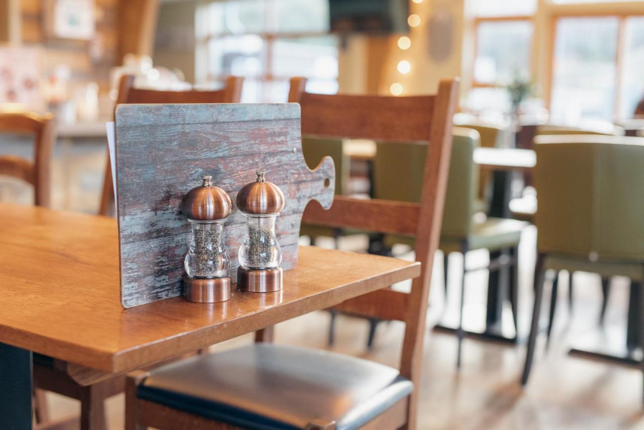 The Base Camp Hotel, Nevis Range فورت ويليام المظهر الخارجي الصورة